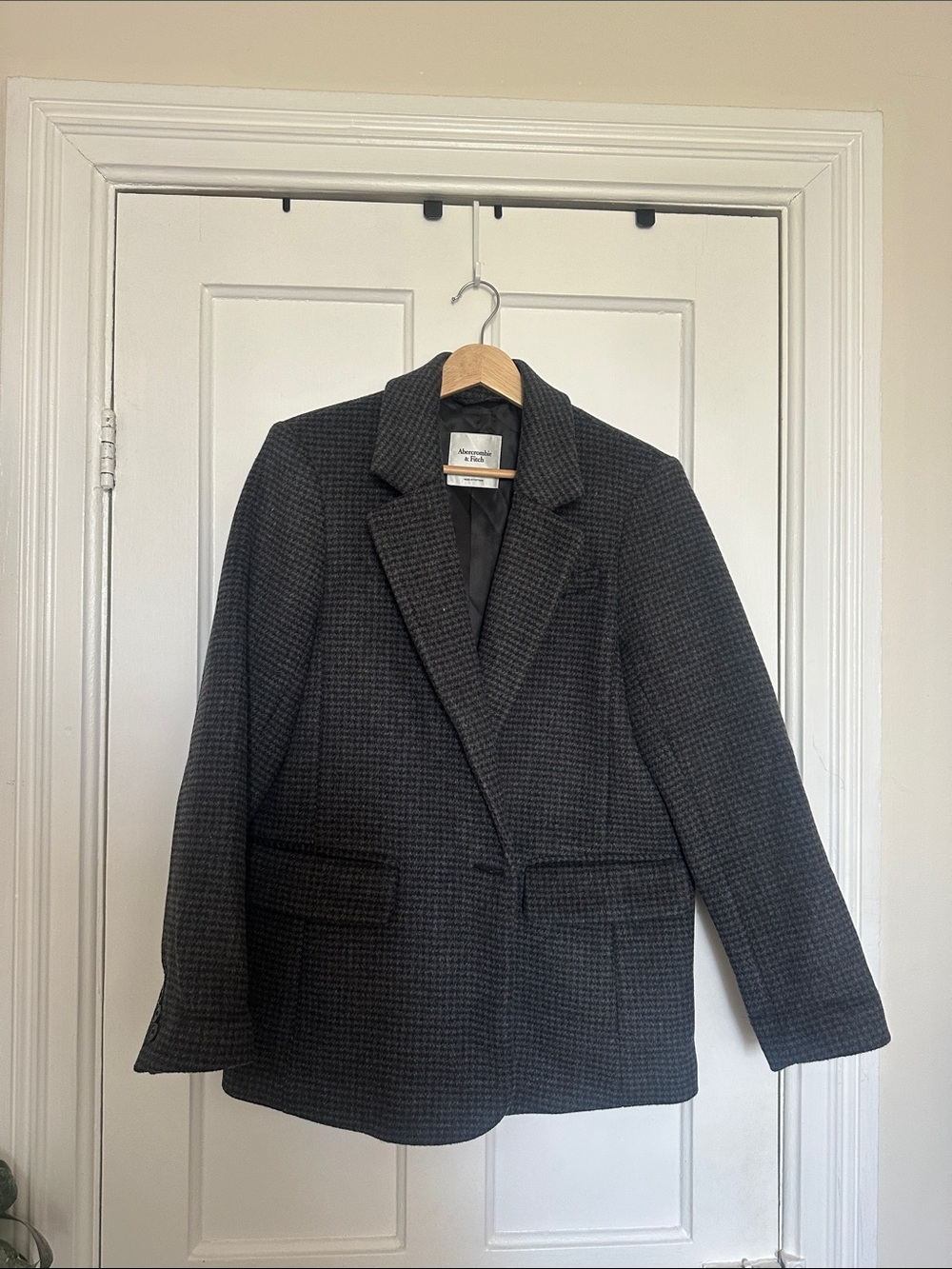 Abercrombie & Fitch Charcoal Houndstooth Blazer